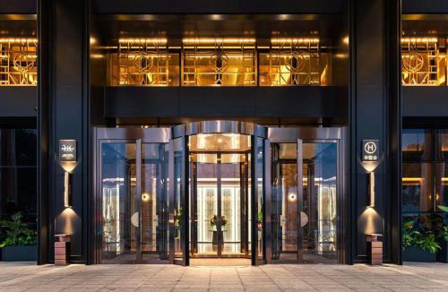 Pingqiao District Hotel | Mercure Xinyang City Center