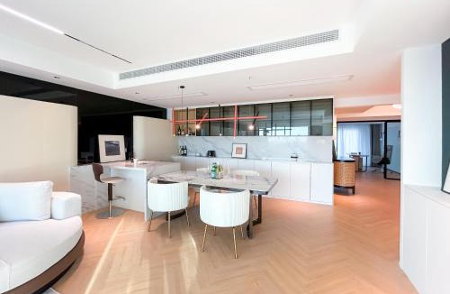 Lujiazui Apartment | Merit世茂江景房 River-view apartment 2