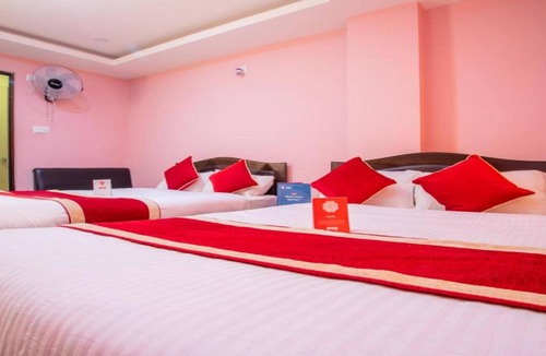 Sinamangal Hotel | MeroStay 115 Hotel Pranisha Inn