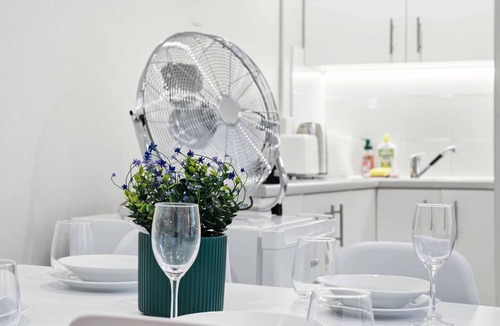 Rushcutters Bay Apartment | MetaWise BnB Light-Filled Studio Room 5