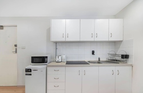 Rushcutters Bay Apartment | MetaWise BnB | Modern Studio Rushcutters Bay | Room 1