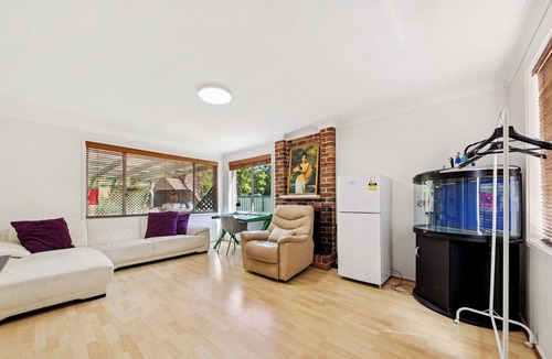 Castle Hill House | MetaWise Cozy Family Room4 in Shared Home Free Parking