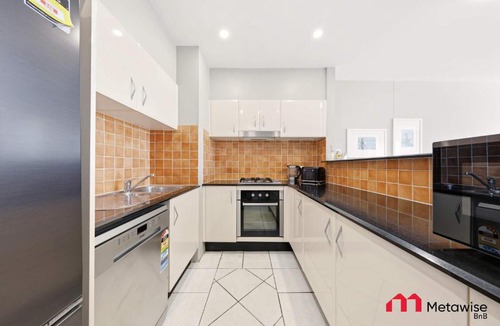 Cronulla Apartment | MetaWiseBnB Luxury North-Facing 2BR Near Beach 5