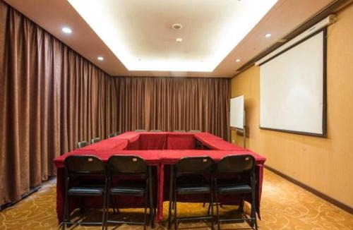 Caidian District Hotel | Metropolo, Wuhan, Jingkai Wanda Sports Center Subway Station