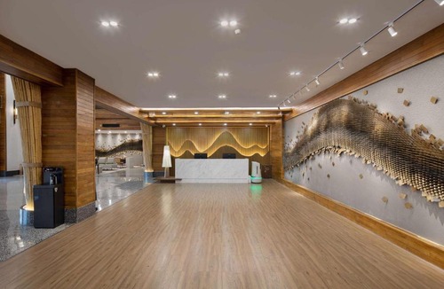 Yunjinghong Hotel | Microtel by Wyndham Xishuangbanna City Center