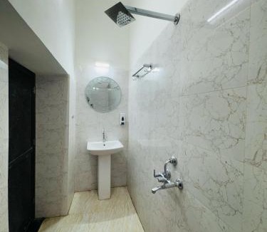 Varanasi Hotel | Millenium Residency
