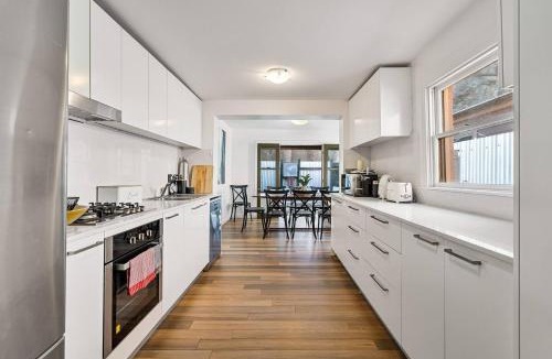 Millers Point House | Millers on Kent III - Perfect Abode for 10 people