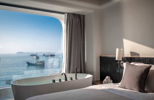 Dapeng Bed & Breakfast | Miyue · Shenzhen Monet Garden Seaview Resort
