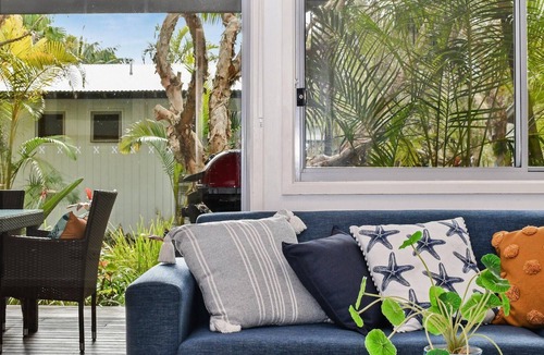 Boomerang Beach Apartment | Mobys Beach House #08