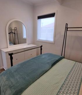 Montello Apartment | Modern 1 bedroom studio free parking close to CBD