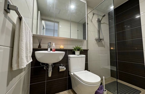 Zetland Apartment | Modern 1BR Apartment in Zetland – Walk to Shops & Cafés