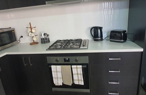 Oran Park Apartment | Modern 2BR home| Private| Luxury | Oran Park Stay Free Parking | Free Wi-Fi
