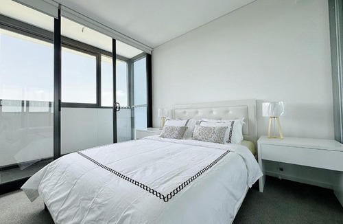 Wentworth Point Apartment | Modern 2Brs@ close2 Olympic park