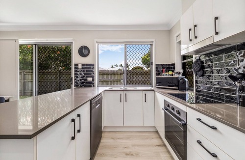 Virginia House | Modern 3 Bedroom Entire Home