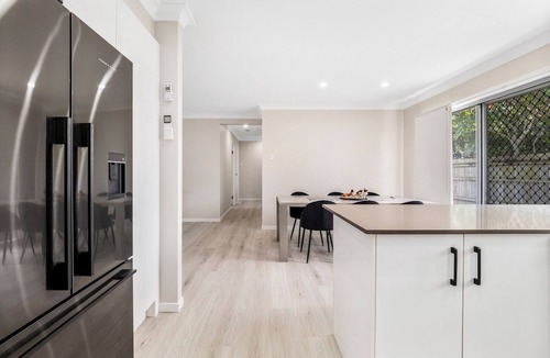 Virginia House | Modern 3 Bedroom Entire Home