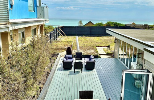 Edithvale House | Modern 4BR Beachfront Home, incredible views.