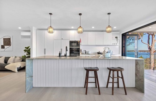 Mirrabooka House | Modern 4BR Mirraboo Home with Panoramic Lake Views