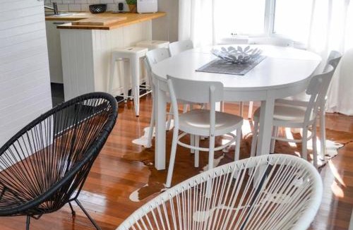 Oxley Park House | Modern and Stylish 3 bedroom home, Western Sydney Ideal for Contractors