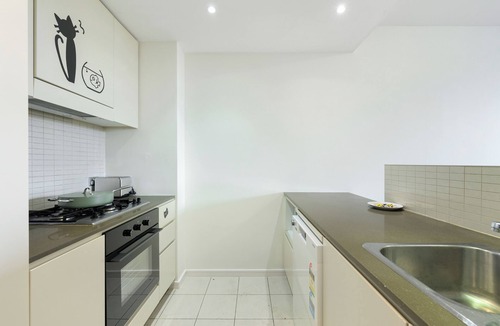 Hurstville Apartment | Modern Comfort|Hurstville 3BR Wifi/Train/Business