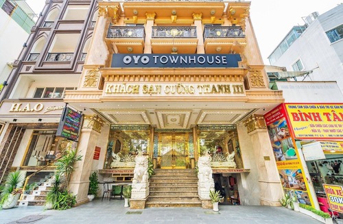District 10 House | Modern Deluxe Escape | Near Children’s Hospital 1