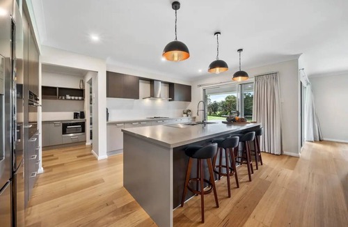 Yatte Yattah House | Modern Farm Stay - South Coast