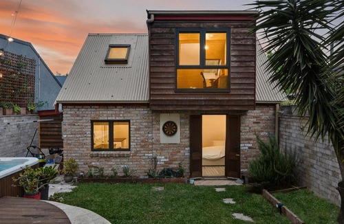 Leichhardt House | Modern Homestay near Sydney CBD, Leichhardt - Little Italy