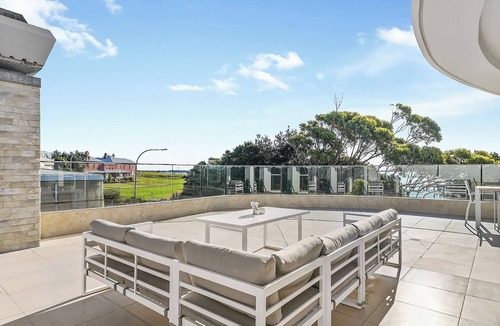 La Perouse Apartment | Modern Seafront Luxury | Steps from the Beach
