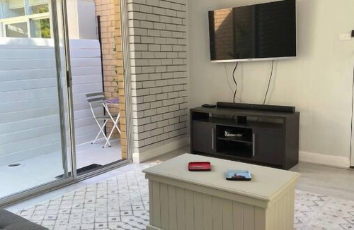 Athelstone Apartment | Modern studio apartment with private patio in the foothils of Adelaide