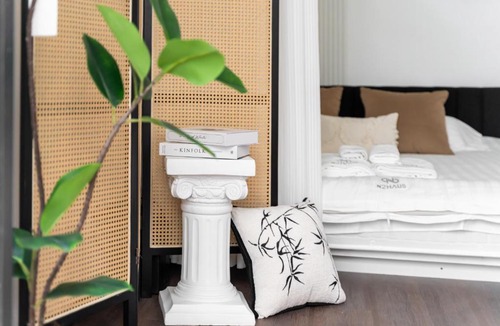 Jing'an Apartment | Molly House-Nanjing West Road Townhouse near subway,Two room types,Near People's Square,Jing'an Temple