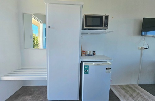 Mollymook Hotel | Mollymook Ocean View Motel - Welcoming Guests 18 Years and Older