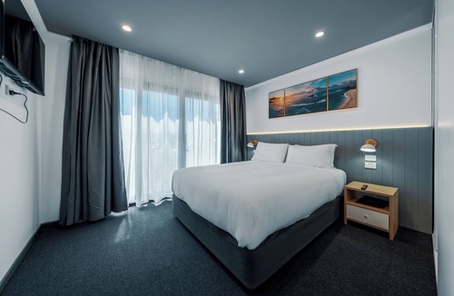 Mollymook Hotel | Mollymook Shored Hotel