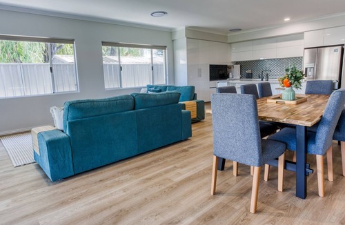 West Busselton House | Mollymook SW – A Stylish Coastal Retreat in West Busselton