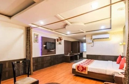 Charbagh Hotel | Monarch Inn