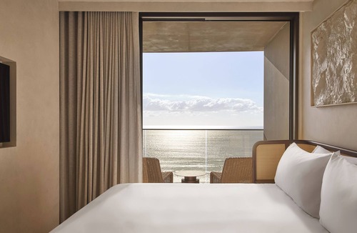 Burleigh Heads Hotel | Mondrian Gold Coast