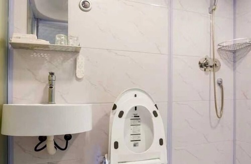 Xinyuan Bed & Breakfast | Montis Prospectu Tabernae Lignea