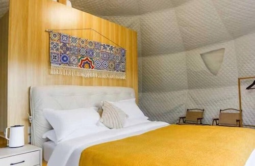 Xinyuan Bed & Breakfast | Montis Prospectu Tabernae Lignea