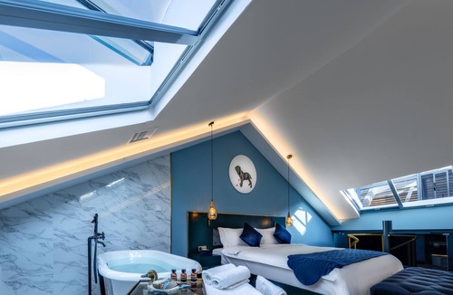 Kunming City Centre Hotel | Moon&Chalice