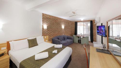 Parkes Hotel | Moonraker Motor Inn
