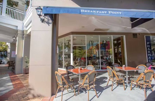 Mortlake Apartment | Mortlake 2BR Apt by the Lake Bay with Nice View