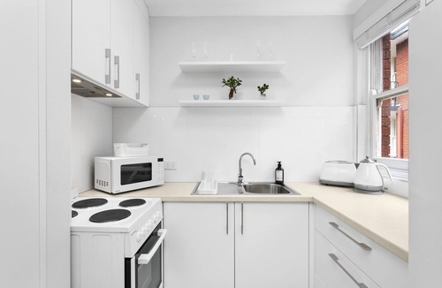 Mosman Apartment | Mosman - BOT04 - Botanic Road - Stylish 1BR Steps from Balmoral Beach Mosman Village