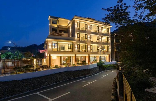 Chaqiyu House | Mountain and Bamboo Holiday Homestay Zhangjiajie Forest Park Branch