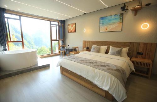 Wulingyuan House | Mountain-scenery inn