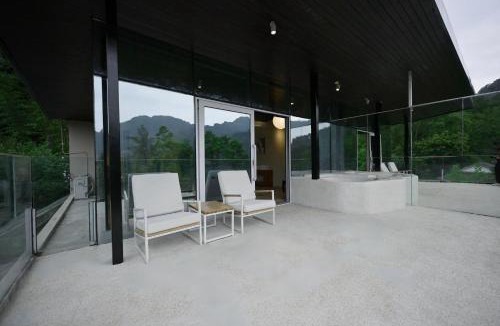 Dujiangyan House | Mountain Scenery Villa