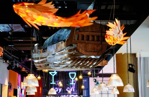 Jiangbei District Hotel | Moxy Ningbo Old Bund