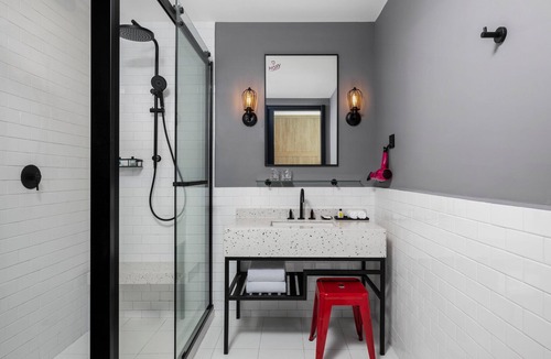 Qingpu Hotel | Moxy Shanghai Hongqiao NECC