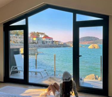 Diaolongzui Hotel | Moya Resort Hotel-Near Laoshan Scenic Area,Free Private Beachcombing, Free DIY Experience, 3 Free Photographers' Photos, Paid provision Featured Seafood
