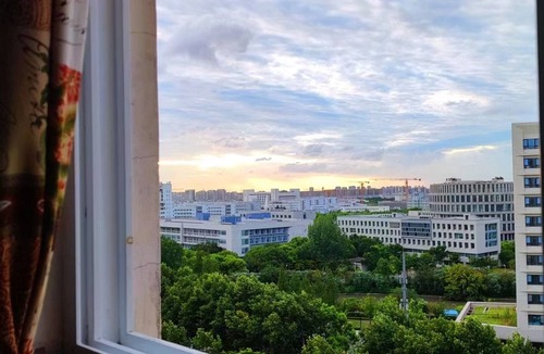 Baoshan Apartment | Mrs.Li apartment Line No.7 nearby