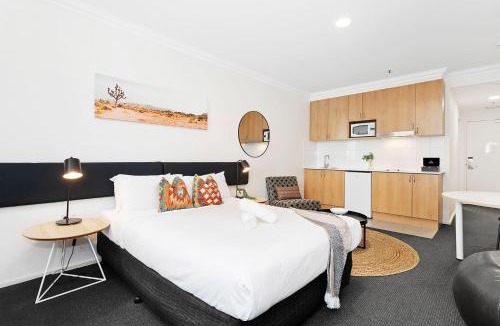 Perth Central Business District Apartment | Murray St Urban Retreat