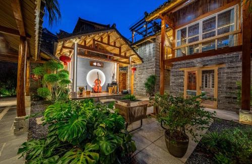 Yangshuo House | Music Village - Ancient Courtyard Resort with Garden Cafe - Designed by a South African architect - Golden Dragon Parade