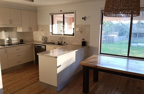 Milton House | Musicians Residence with a strong lean to Nature.